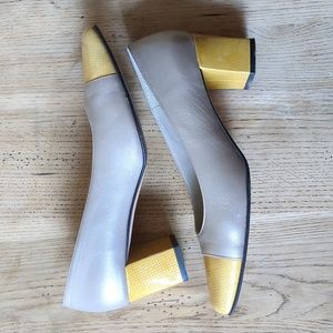 Roberto Capucci heels vintage low chunky yellow silver pumps 8